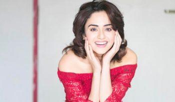 Amruta Khanvilkar is having a blast on ‘Comedy Nights Bachao’