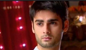 Varun Kapoor’s wife insecure with Varun & Helly pairing?