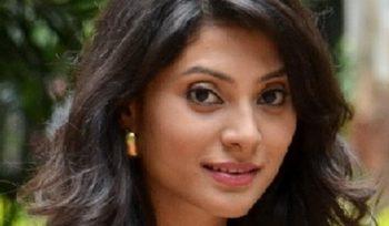 I would like to do a character with grey shade: Reena Agarwal