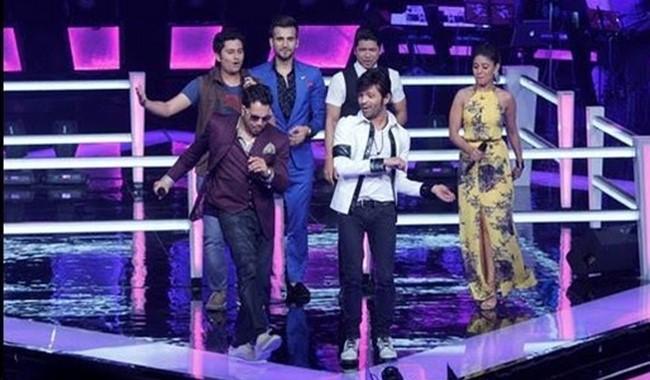 Himesh Reshamiya and Mika Singh make everyone dance!