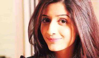 Mawra Hocane’s sultry voice leads her to acting career!