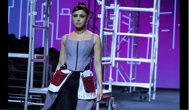 Nushrratt Bharuccha turns showstopper for Nif Global ‘The Runway’ at Lakme Fashion Week X Fdci-Photos