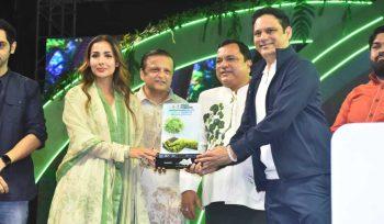 Devendra Fadnavis, Sharvari Wagh & Other Celebs At The Unveiling Tik Tik Plastic 3.0 Campaign For World Environment Day – Photos