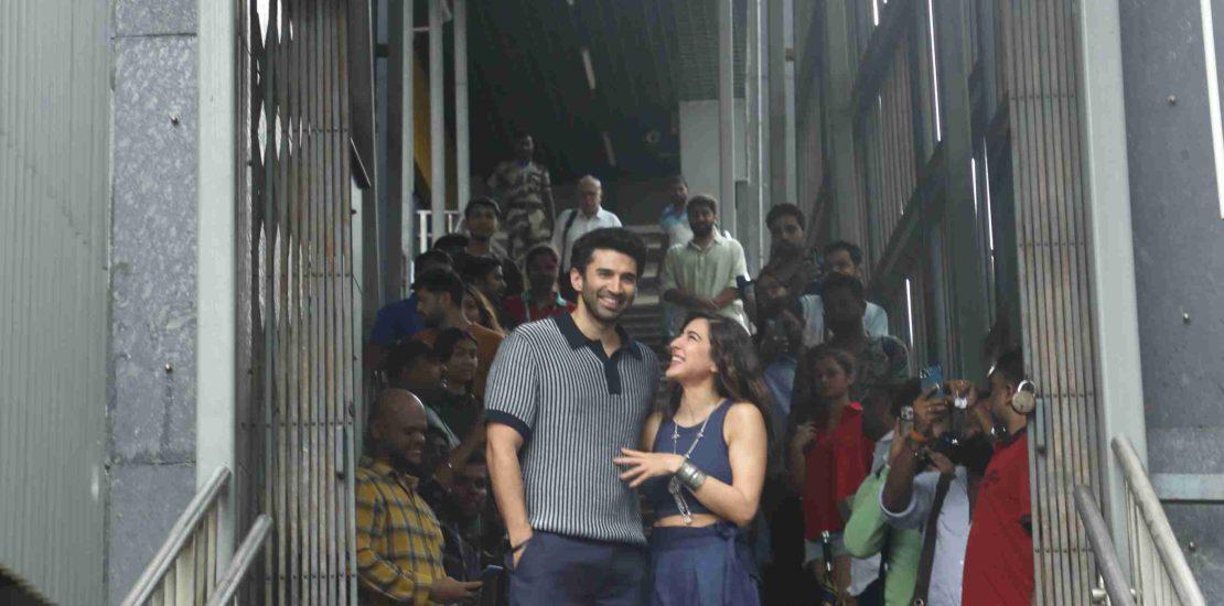 Aditya Roy Kapur & Sara Ali Khan Snapped At Lower Oshiwara Metro Station-Photos