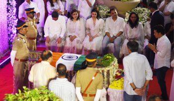 Asha Bhosle’s Antim Darshan
